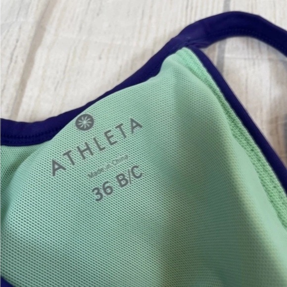 Athleta Womens Bikini Top Bra 36 B/C Purple Halter Padded Swimwear Hook Beach - Picture 2 of 13